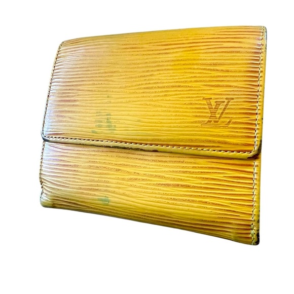 Louis Vuitton Epi Leather Wallet - Yellow! - Picture 3 of 11